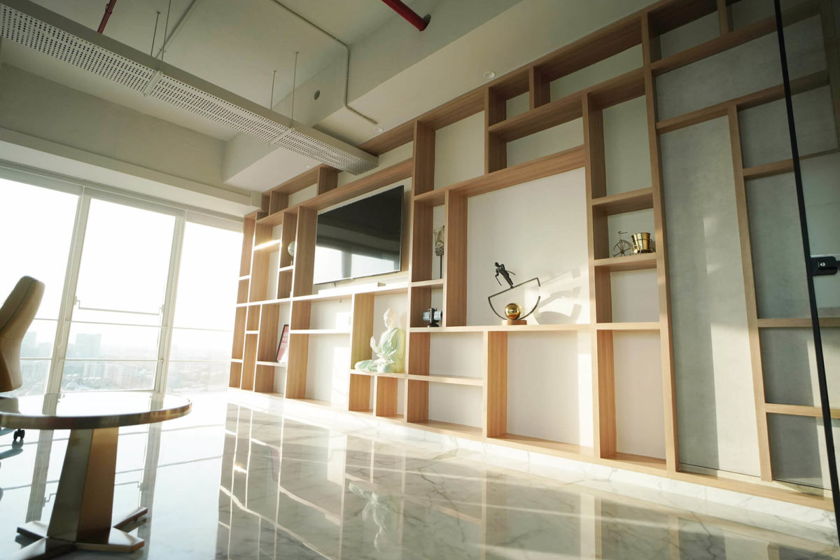 Director's Cabin - Luxurious & peaceful Space with open shelves