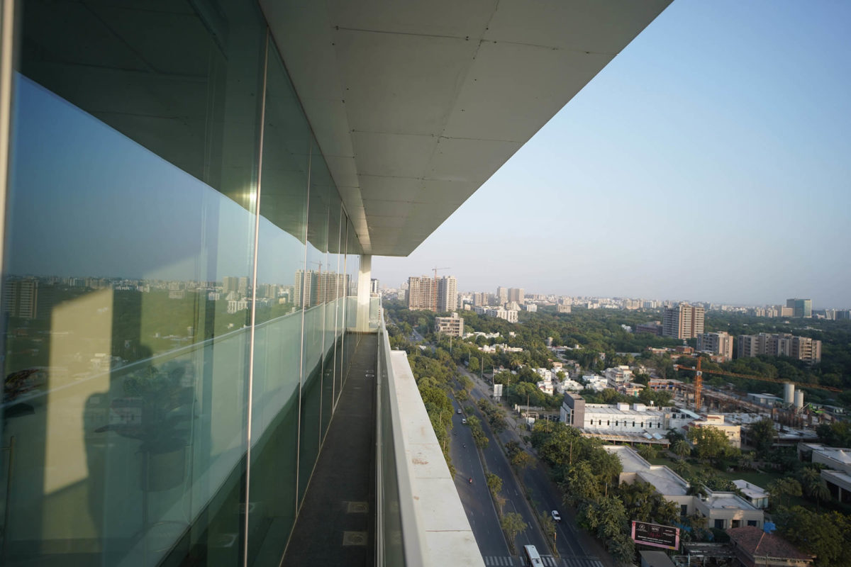 Standing Balcony with City View of main Road